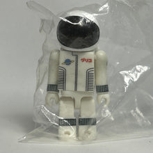 Cargar imagen en el visor de la galería, Kubrick Glico Man and Bisco-kun - Spaceman - Cuchiwaii