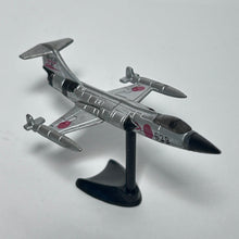 Load image into Gallery viewer, Lockheed F-104 Starfighter - Trading Figure - Miniature (03) - Cuchiwaii