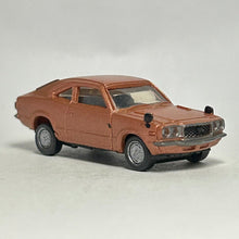 Cargar imagen en el visor de la galería, Mazda RX-3 (early model) Savanna GT - Trading Figure - Miniature (2) - Cuchiwaii