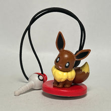 Cargar imagen en el visor de la galería, Pokémon - Eevee - Earphone Jack Accessory - Mobile Cleaner - Cuchiwaii