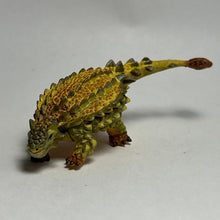 Cargar imagen en el visor de la galería, Saichania chulsanensis - Trading Figure - Miniature (054L) - Cuchiwaii