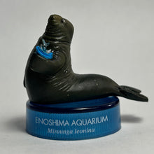 Load image into Gallery viewer, Southern Elephant Seal - Figure - Bottle Cap - Cuchiwaii