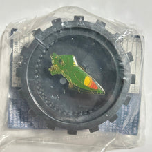 Cargar imagen en el visor de la galería, Space Battleship Yamato - Kripitera-class Astro Destroyer - Pin (021) - Cuchiwaii
