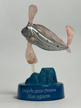 Load image into Gallery viewer, Tengaihata / Dealfish (Trachipterus trachypterus) - Mini Figure - Bottle Cap - Cuchiwaii