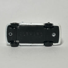 Load image into Gallery viewer, Toyota Alphard - Diecast Mini Car - White - Cuchiwaii