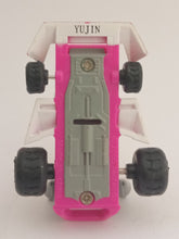 Cargar imagen en el visor de la galería, Mario Kart DS Wario Pull Back Car Nintendo 2005 Toy