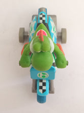 Cargar imagen en el visor de la galería, Mario Kart Wii Yoshi Pull Back Mini Car Bike Toy Nintendo 2008