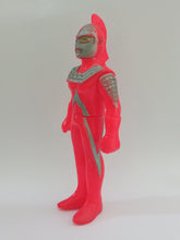Cargar imagen en el visor de la galería, Ultraman VICTOLER Soft Vinyl Sofubi Sofvi Figure Vintage Rare Japan