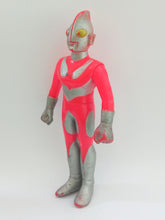 Cargar imagen en el visor de la galería, Ultraman Soft Vinyl Sofubi Sofvi Figure Vintage Rare 70s Japan