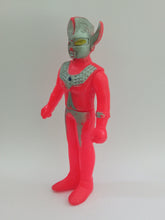 Cargar imagen en el visor de la galería, Ultraman TARO Soft Vinyl Sofubi Sofvi Figure Vintage Rare 70s Japan