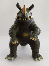 Cargar imagen en el visor de la galería, Ultraman Kaiju NERONGA Soft Vinyl Sofubi Softvi Figure 1994 Japan