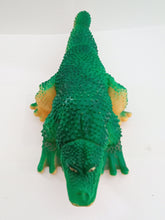 Cargar imagen en el visor de la galería, Ultraman Kaiju GAMAKUJIRA Soft Vinyl Sofubi Softvi Figure 1993 Japan