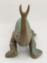 Cargar imagen en el visor de la galería, Ultraman Kaiju KEMULAR Soft Vinyl Softvi Sofubi Figure 1983