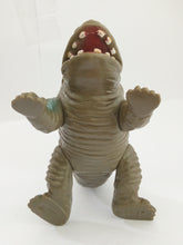 Cargar imagen en el visor de la galería, Ultraman Kaiju KEMULAR Soft Vinyl Softvi Sofubi Figure 1983