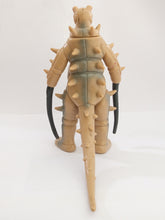 Cargar imagen en el visor de la galería, Ultraman Kaiju GUDON JACK Soft Vinyl Sofubi Softvi Figure 1984 Japan