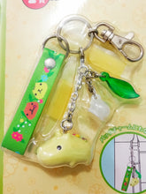 Cargar imagen en el visor de la galería, Ichiban Kuji Kapibara-san Fluffy Flower The 7th Anniversary Prize I Strap with clear charm