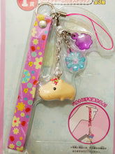 Cargar imagen en el visor de la galería, Ichiban Kuji Kapibara-san Fluffy Flower The 7th Anniversary Prize I Strap with clear charm