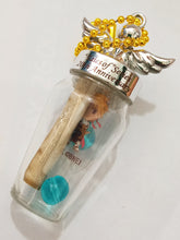 Cargar imagen en el visor de la galería, Tales of Phantasia - Cless Alvein - Ichiban Kuji Mini TOS 20th Anniversary Bottle Keychain