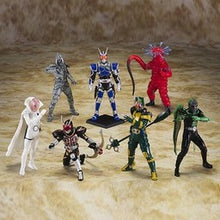 Cargar imagen en el visor de la galería, HG Series Kamen Rider 28 ~Ao No Kechimyaku Hen~ - Set of 7