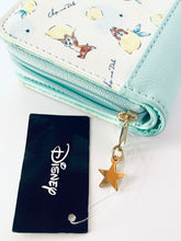 Cargar imagen en el visor de la galería, Disney Chip & Dale Bifold Wallet Lemon Pattern (53033)