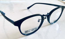 Cargar imagen en el visor de la galería, Bungo Stray Dogs x Megane Ichiba Osamu Dazai Glasses “Six Years Ago”