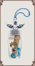Cargar imagen en el visor de la galería, Tales of Rebirth - Veigue Lungberg - Ichiban Kuji Mini TOS 20th Anniversary Bottle Keychain