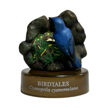 Cargar imagen en el visor de la galería, Blue-and-White Flycatcher  (Cyanoptila cyanomelana) - Mini Figure - Bottle Cap

