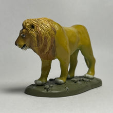 Cargar imagen en el visor de la galería, Asiatic lion - Trading Figure - Feline Animals
