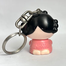 Cargar imagen en el visor de la galería, Sazae-bon - Tensai Bakabon - Sazae-san Figure Keychain

