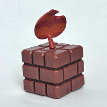 Load image into Gallery viewer, Super Mario Brothers - Super Konoha / Leaf &amp; Renga Block - Trading Figure - Choco Egg
