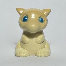 Cargar imagen en el visor de la galería, Pokémon - Mew - Mini Figure - Vintage
