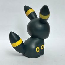 Cargar imagen en el visor de la galería, Pokémon - Bracky / Umbreon - Trading Figure - Poké Doll
