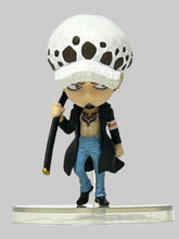 Cargar imagen en el visor de la galería, One Piece - Trafalgar Law - Trading Figure
