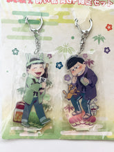 Cargar imagen en el visor de la galería, Osomatsu-san - Choromatsu &amp; Ichimatsu - Acrylic Keychain &amp; Can Badge - Drunken Set AGF 2016
