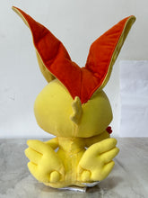 Cargar imagen en el visor de la galería, Pocket Monsters - Victini - White Plush Prize
