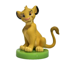 Cargar imagen en el visor de la galería, The Lion King - Simba - Trading Figure - Choco Egg (66)
