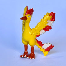 Load image into Gallery viewer, Pokémon - Moltres - Trading Figure - Monster Collection
