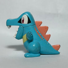 Load image into Gallery viewer, Pokémon DP - Totodile - Trading Figure - Monster Collection
