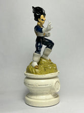 Cargar imagen en el visor de la galería, Dragon Ball Z - Vegeta - Chess Piece - Queen
