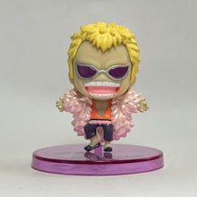 Cargar imagen en el visor de la galería, One Piece - Donquixote Doflamingo - Trading Figure
