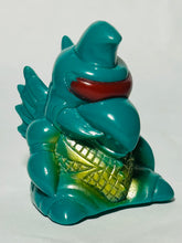 Load image into Gallery viewer, Gojira vs. Gigan - Gigan - Finger Puppet
