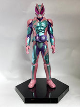 Cargar imagen en el visor de la galería, Kamen Rider Revice - Kamen Rider Revi - Sofubi Style Heroes
