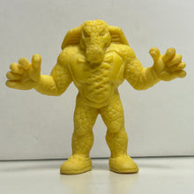 Load image into Gallery viewer, Kinnikuman - Sneagator - Eraser Mini Figure - Yellow ver. (73)
