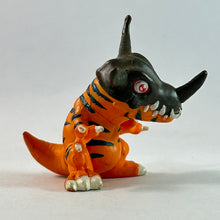 Cargar imagen en el visor de la galería, Digimon - Greymon - Mini Figure (6)
