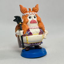 Cargar imagen en el visor de la galería, One Piece - Boa Marigold - Trading Figure
