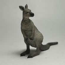 Load image into Gallery viewer, Red Kangaroo Family - Trading Figure - Miniature (15)
