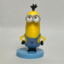 Cargar imagen en el visor de la galería, Minions - Kevin - Trading Figure - Choco Egg (01)
