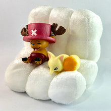Cargar imagen en el visor de la galería, One Piece - Tony Tony Chopper &amp; Suu - Sorajima Mafutto Figure
