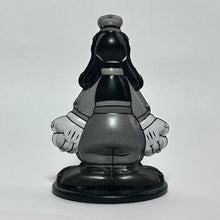 Load image into Gallery viewer, Disney Characters - Goofy - Trading Figure
