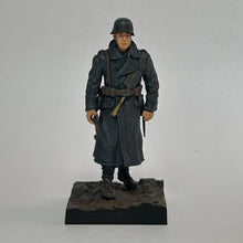 Cargar imagen en el visor de la galería, German Infantry (German Grey Uniform + Rifle) - Miniature (027)
